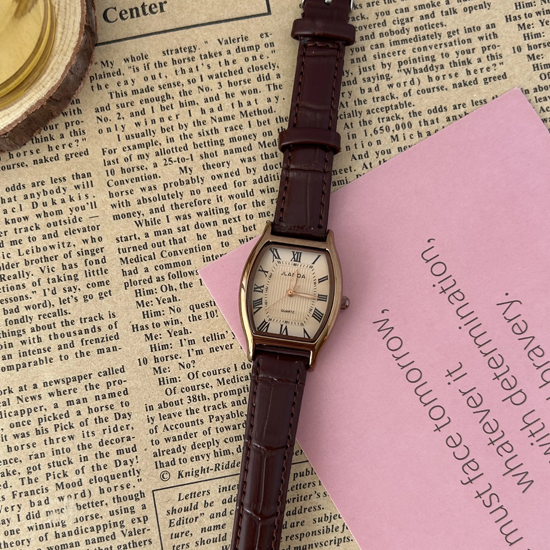 Melard Vintage Timepiece: Large Quartz Watch